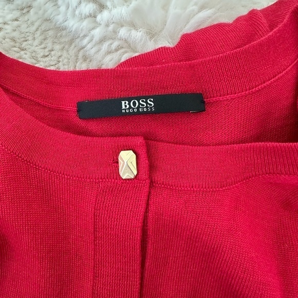 Beautiful Hugo Boss 100% Virgin wool  cartigan Size XS - Picture 2 of 7
